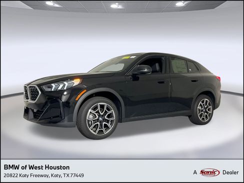 Used 2025 BMW X2 xDrive28i w/ Convenience Package image 1