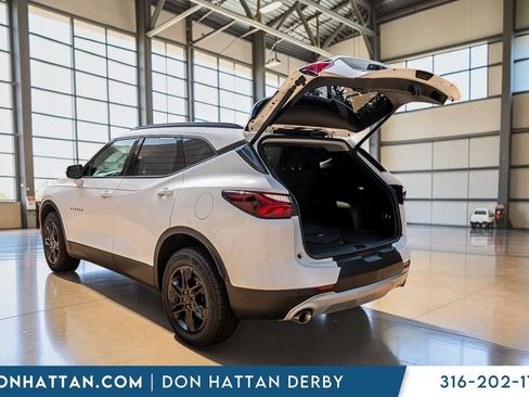 Used 2021 Chevrolet Blazer LT FWD image 31