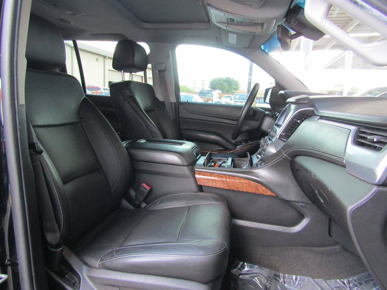 Used 2017 Chevrolet Suburban Premier AWD/4WD image 13