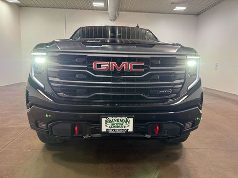Used 2024 GMC Sierra 1500 AT4 w/ Technology Package AWD/4WD image 41