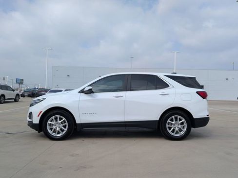 Used 2023 Chevrolet Equinox LT image 3
