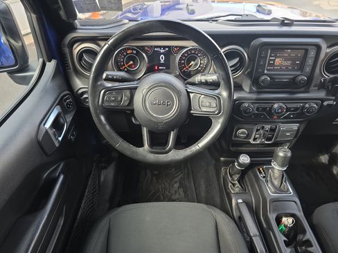 Used 2020 Jeep Wrangler Unlimited Sport S image 3