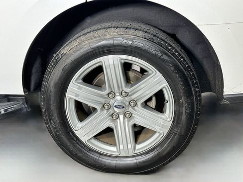 Used 2020 Ford Expedition XLT w/ Equipment Group 202A image 3