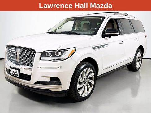 Used 2023 Lincoln Navigator Reserve AWD/4WD image 1