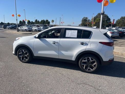 Used 2020 Kia Sportage EX image 4