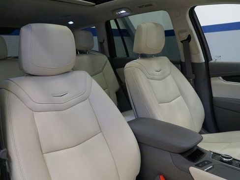 New 2025 Cadillac XT6 Premium Luxury image 18