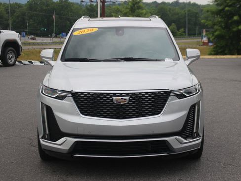 Used 2020 Cadillac XT6 Premium Luxury AWD/4WD image 2