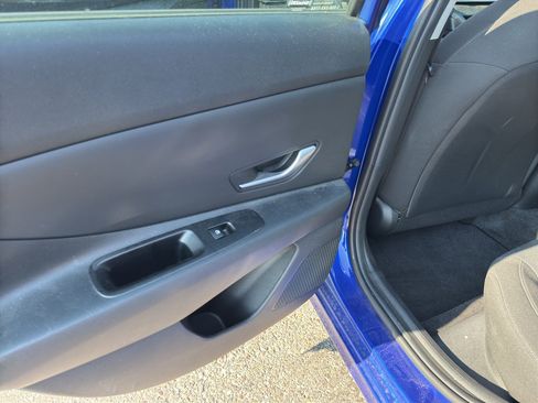 Certified 2024 Hyundai Elantra SE image 16