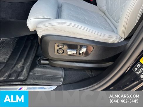 Used 2024 BMW X7 xDrive40i w/ M Sport Package image 11
