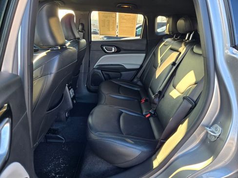 Used 2024 Jeep Compass Limited image 27