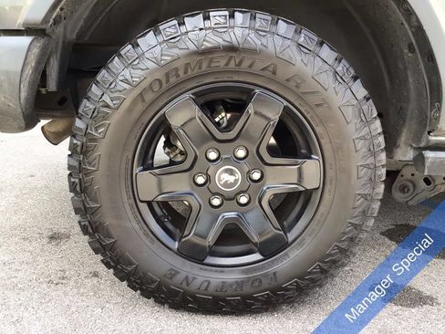 Used 2022 Ford Bronco Black Diamond AWD/4WD image 17