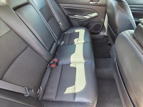 Used 2021 Nissan Altima 2.5 SR FWD image 18