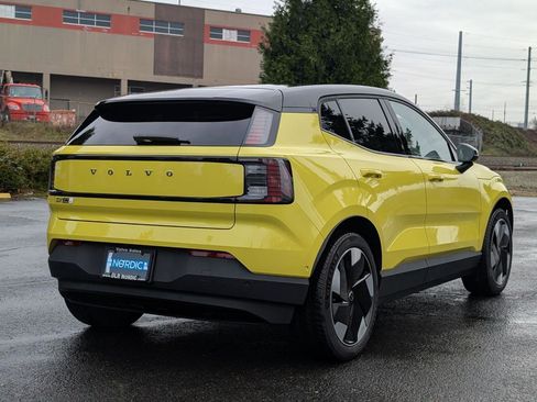 Used 2025 Volvo EX30 Ultra w/ Climate Package image 7