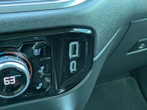 Used 2024 GMC Sierra 1500 SLT w/ SLT Convenience Package RWD image 35