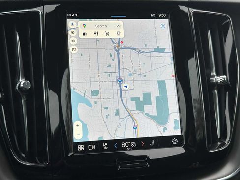 Used 2025 Volvo XC60 B5 Core w/ Protection Package Premier image 27