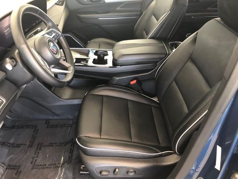 Used 2025 Buick Enclave Preferred AWD/4WD image 7