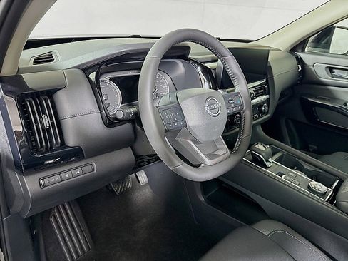 New 2026 Nissan Pathfinder SV AWD/4WD image 9