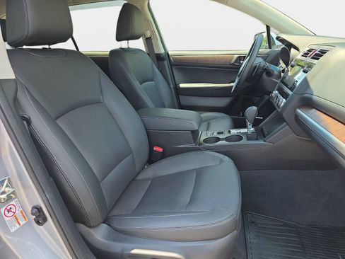 Used 2017 Subaru Outback 2.5i Limited AWD/4WD image 10