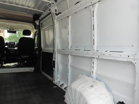 Used 2025 RAM ProMaster 2500 w/ Convenience Group FWD image 24