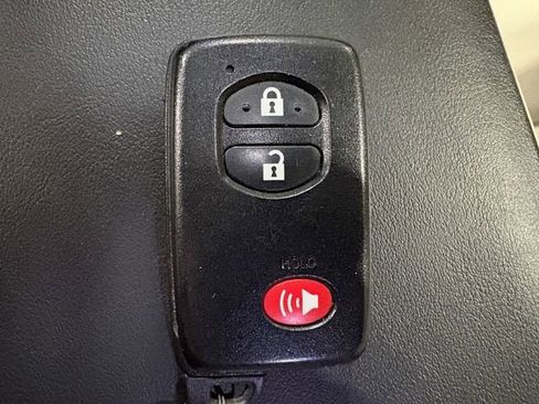 Used 2015 Toyota Prius V Five FWD image 16