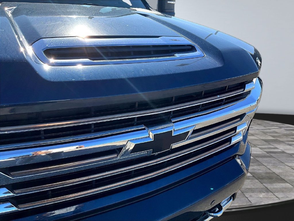 Used 2022 Chevrolet Silverado 2500 High Country AWD/4WD image 36