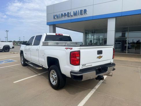 Used 2018 Chevrolet Silverado 2500 LT AWD/4WD image 6