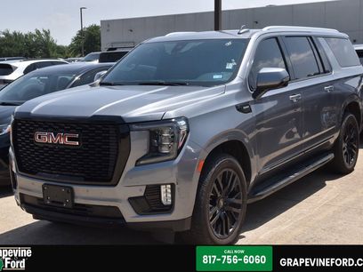 Used 2022 GMC Yukon XL SLT w/ SLT Premium Package