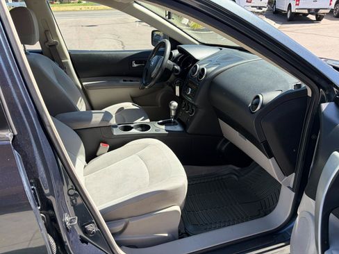 Used 2015 Nissan Rogue S FWD image 8