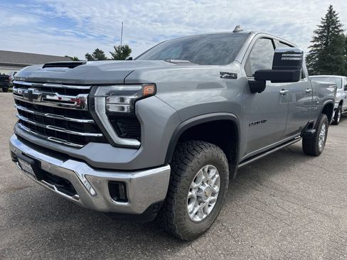 Used 2024 Chevrolet Silverado 2500 LTZ w/ LTZ Plus Package AWD/4WD image 2