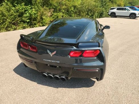 Used 2019 Chevrolet Corvette Stingray Coupe w/ 1LT RWD image 12