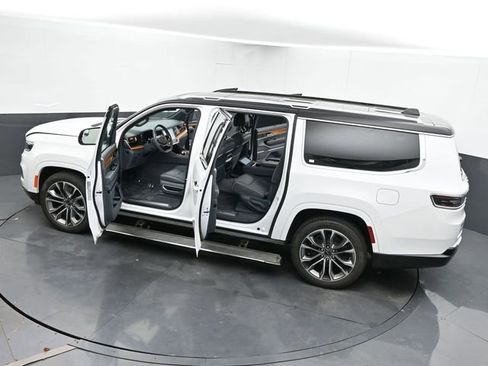 Used 2024 Jeep Grand Wagoneer L Series III image 68