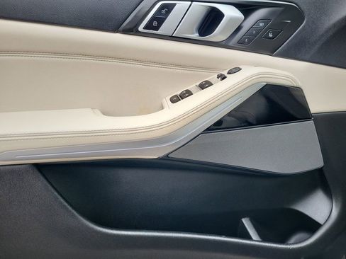 Used 2019 BMW X5 xDrive40i w/ M Sport Package image 10