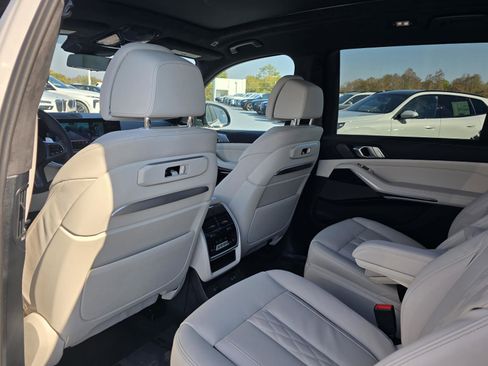New 2026 BMW X7 xDrive40i w/ M Sport Package image 15