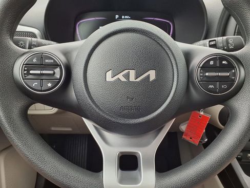 Certified 2023 Kia Soul LX w/ LX Technology Package FWD image 15
