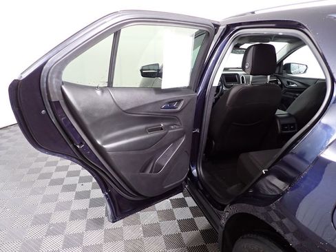 Used 2020 Chevrolet Equinox LT image 32