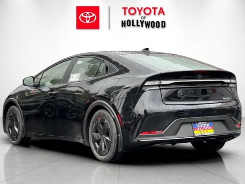 New 2026 Toyota Prius Plug-In Hybrid FWD image 6