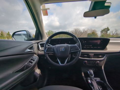 Used 2024 Buick Encore GX Preferred w/ Comfort Package image 13