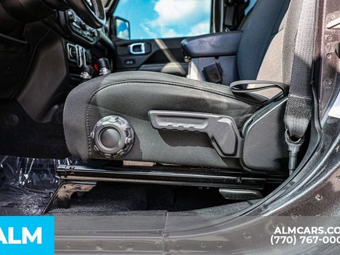 Used 2021 Jeep Wrangler Unlimited Sahara image 25