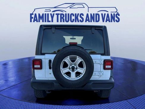 Used 2018 Jeep Wrangler Unlimited Sport S image 4