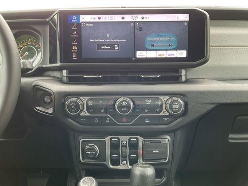 New 2025 Jeep Gladiator Sport image 12