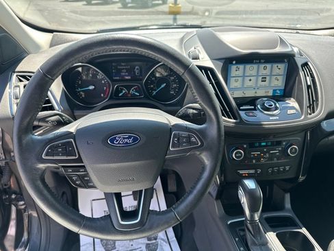 Used 2019 Ford Escape Titanium AWD/4WD image 18