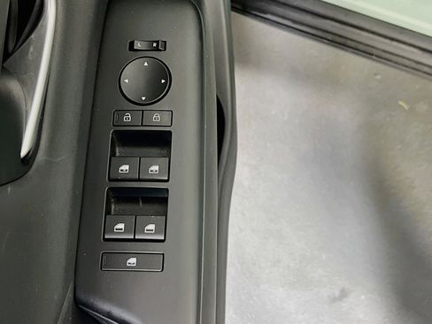 Used 2024 Hyundai Kona Limited AWD/4WD image 18
