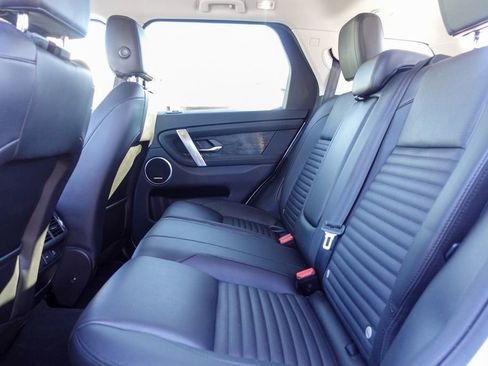 Used 2023 Land Rover Discovery Sport SE image 27