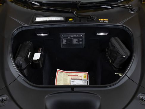 Used 2022 Ferrari F8 Tributo image 23