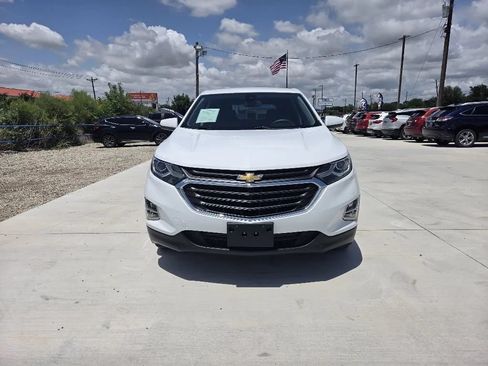 Used 2020 Chevrolet Equinox LT FWD image 2