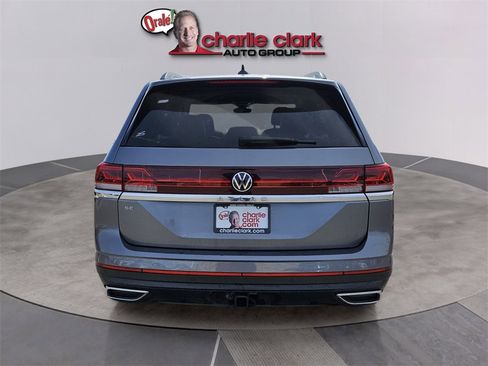 Used 2025 Volkswagen Atlas SE image 5