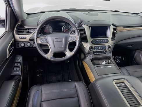 Used 2020 GMC Yukon XL Denali w/ Open Road Package AWD/4WD image 23