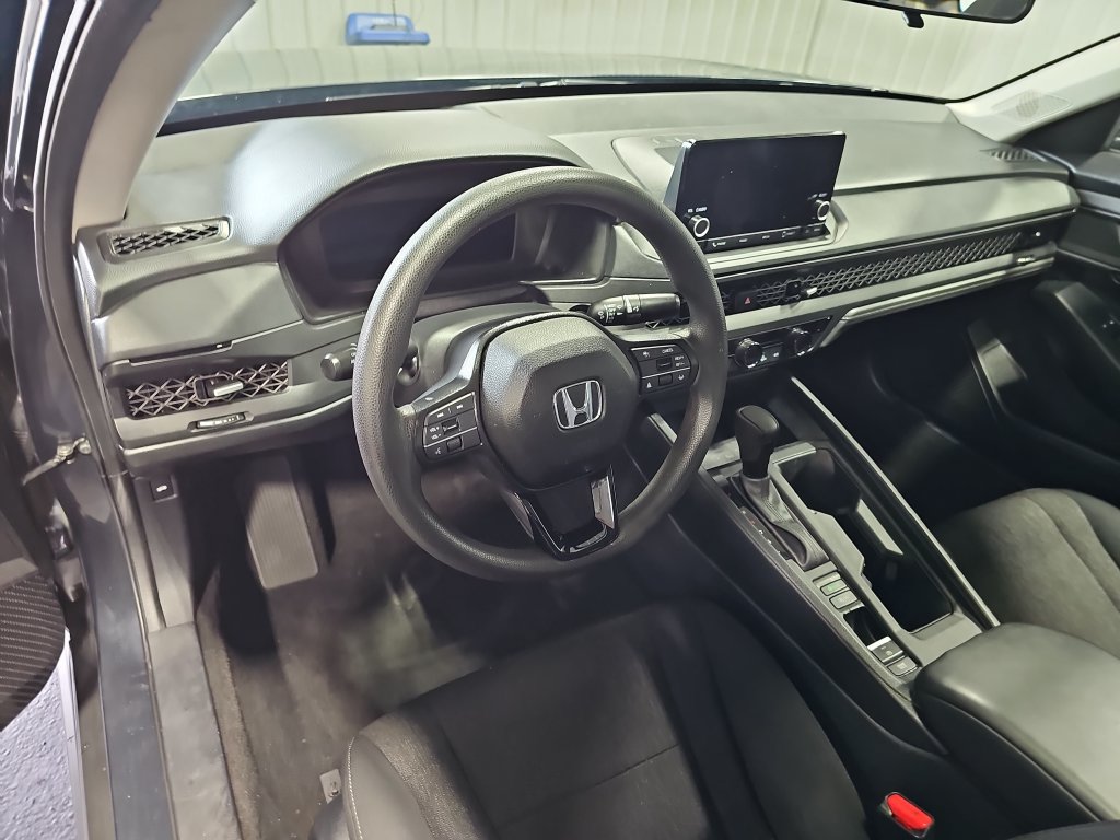 Used 2025 Honda Accord SE image 15