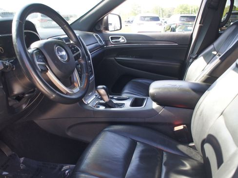 Used 2018 Jeep Grand Cherokee Limited image 11