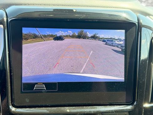 Used 2020 Chevrolet Traverse LT image 31